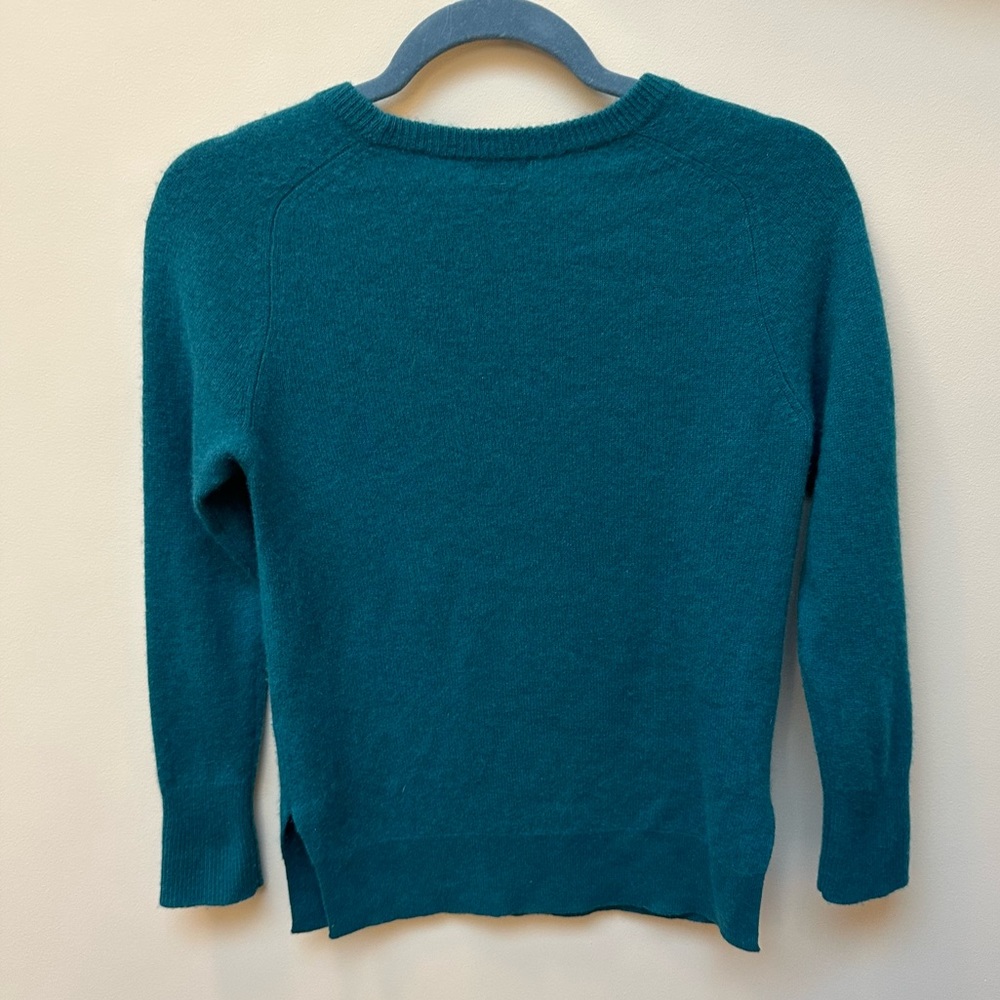 Cashmere Sweater - Picture 2 of 3